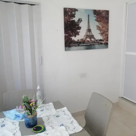 Hermoso Apartaestudio, Privado, Acogedor, Super Aseado, Excelente Ubicacion!